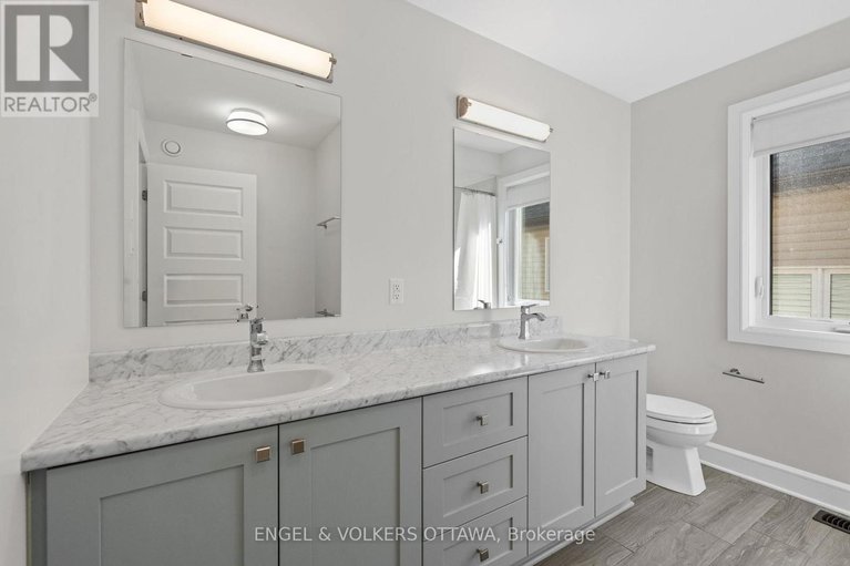 28995180/122-helen-rapp-way/blossom-parkkemp-parkfindlay-creek/ottawa/ontario/K1T0N4_36