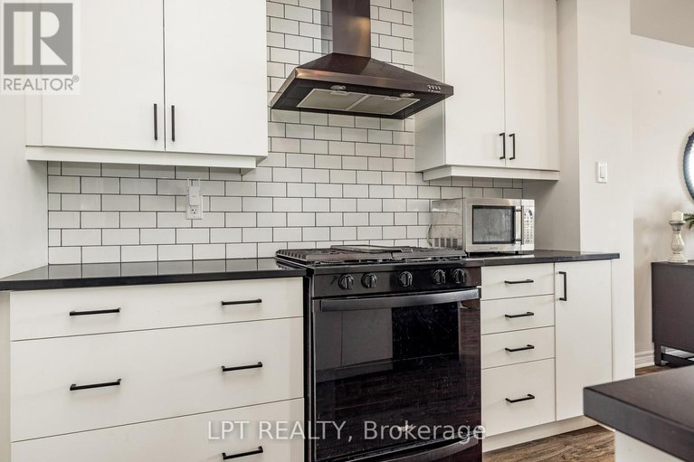 29305394/618-fisher-street/north-grenville-twp-kemptville-south/north-grenville/ontario/K0G1J0_8