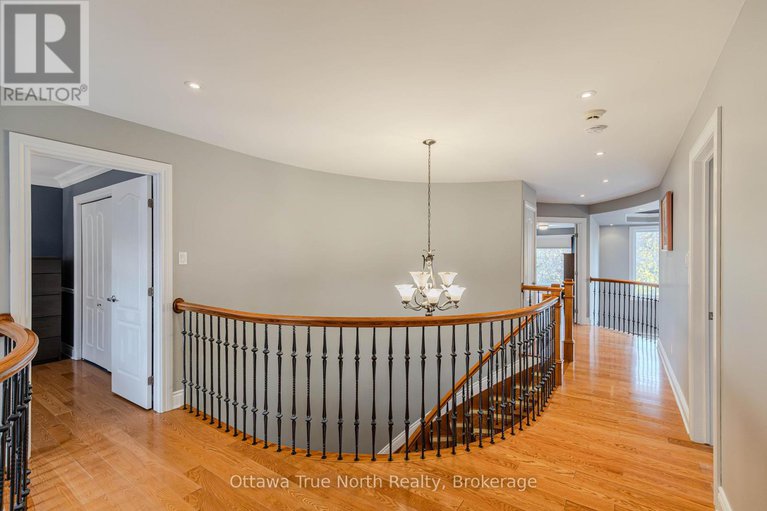 29043619/507-kochar-drive/mooneys-bay/ottawa/ontario/K2C4G9_17