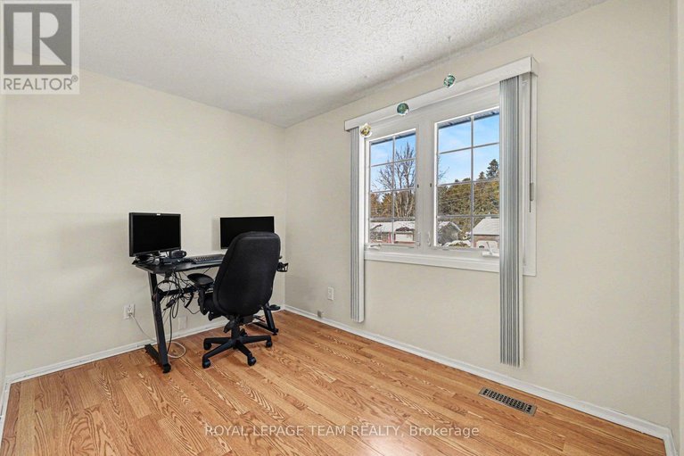 29398445/36-butterfield-road/munster/ottawa/ontario/K0A3P0_29