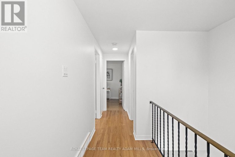 28517736/1205-st-moritz-court/convent-glen-north/ottawa/ontario/K1C2B2_20