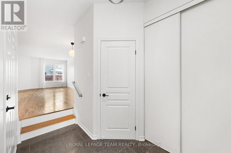 29240606/32-bishops-mills-way/beaverbrook/ottawa/ontario/K2K3C1_5