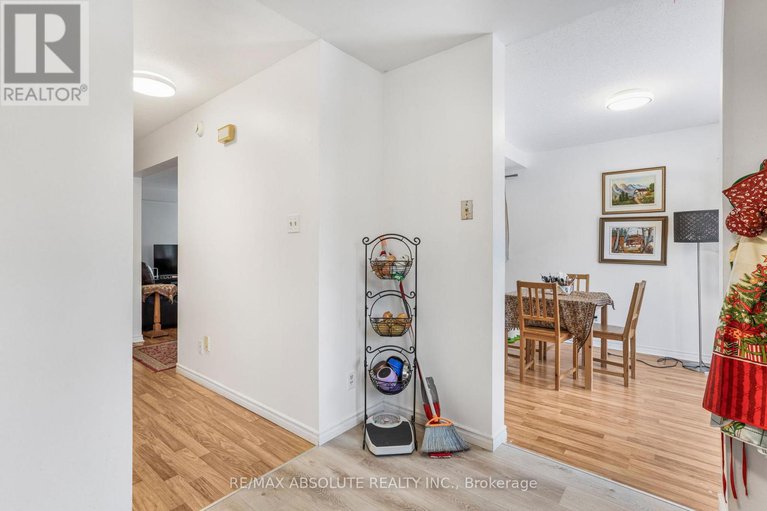 29442564/677-mathieu-way/fallingbrookpineridge/ottawa/ontario/K4A2R6_13