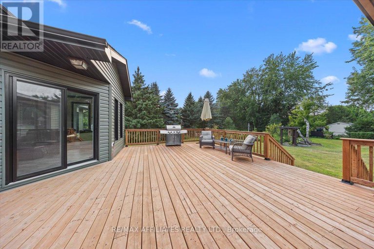 28731619/3-longtin-street/clarencerockland-twp/clarence-rockland/ontario/K0A1E0_8