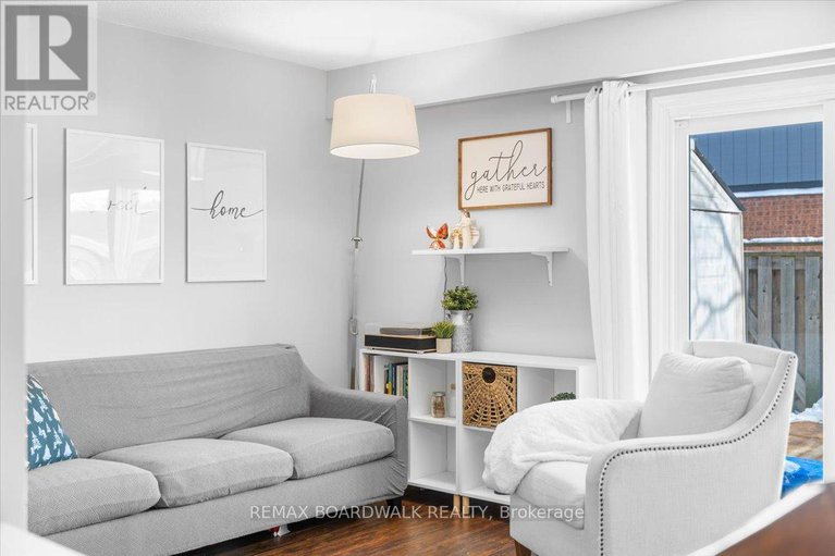 29403868/428-moodie-drive/westcliffe-estates/ottawa/ontario/K2H8A6_13