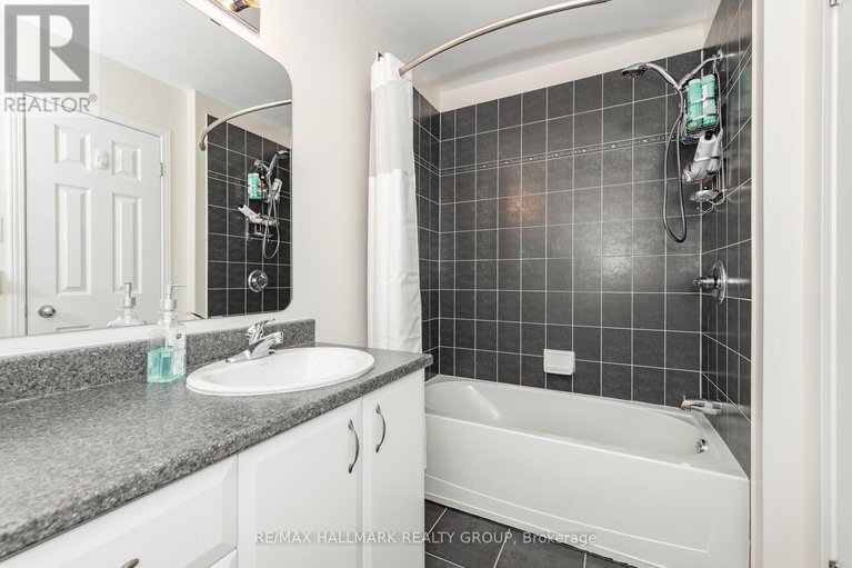 28749902/261-parkrose-private/chatelaine-village/ottawa/ontario/K4A0N8_29
