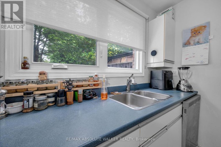 28649697/108-1900-marquis-avenue/beaconwood/ottawa/ontario/K1J8J2_13