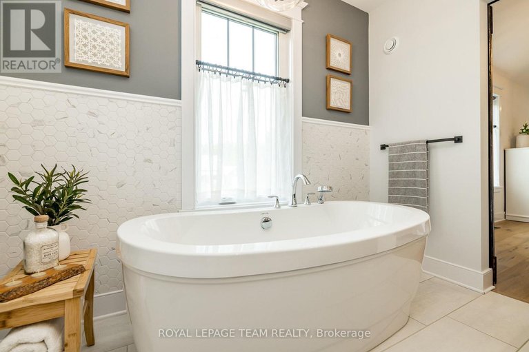 29640568/103-brookberry-crescent/north-grenville-twp-kemptville-south/north-grenville/ontario/K0G1J0_29