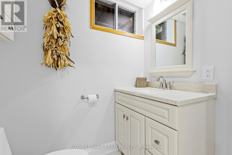 28798418/2248-wallingford-way/north-gower/ottawa/ontario/K0A2T0_34