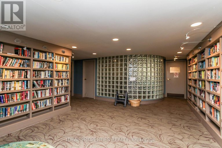 28573644/809-100-grant-carman-drive/borden-farmstewart-farmcarleton-heightsparkwood-hills/ottawa/ontario/K2E8B8_32