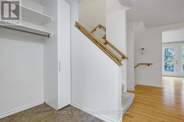 29078631/68-1947-stonehenge-crescent/pineview/ottawa/ontario/K1B4N7_4