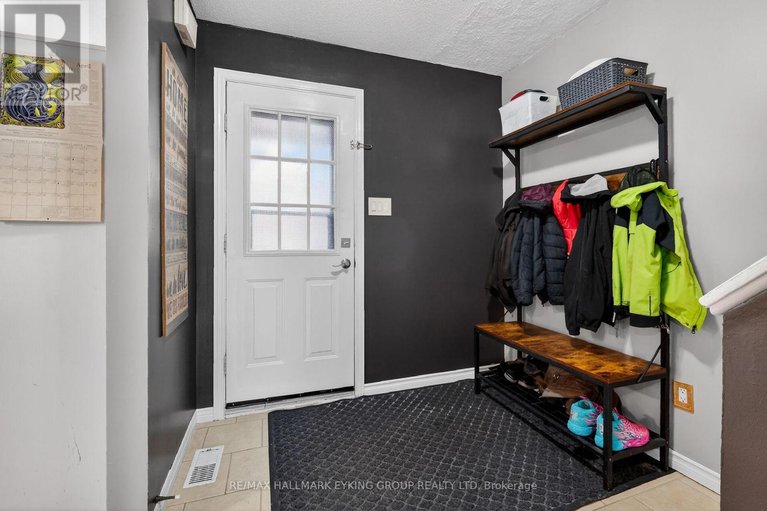 29566260/10-6265-castille-court/convent-glen-south/ottawa/ontario/K1C1X4_6