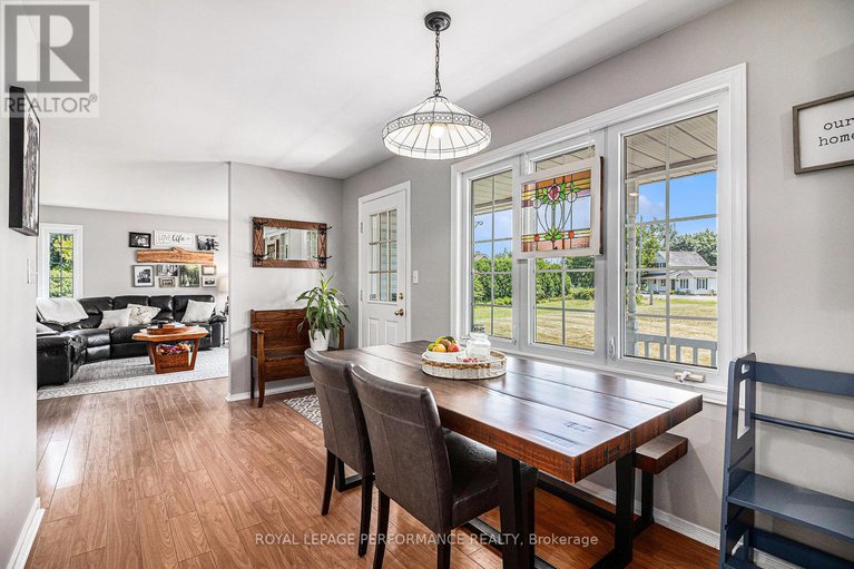 28804452/66-front-street/finch/north-stormont/ontario/K0C1K0_11