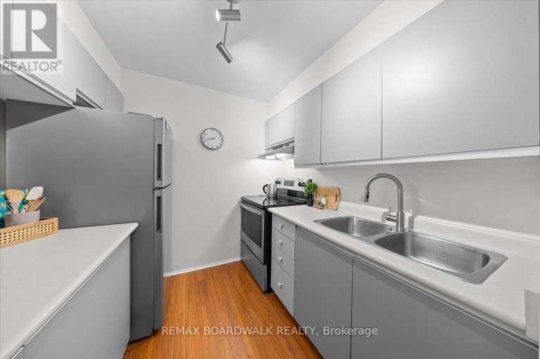 29620279/412-250-brittany-drive/viscount-alexander-park/ottawa/ontario/K1K4M1_5