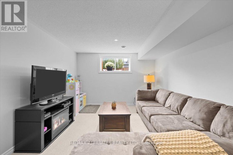 28805302/511-earnscliffe-grove/riverside-southgloucester-glen/ottawa/ontario/K4M0C9_35