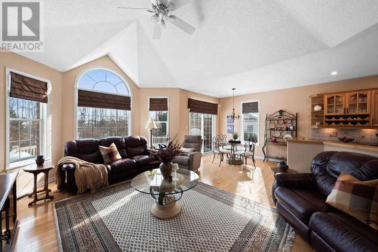 29386264/19-fencerow-way/stonebridge/ottawa/ontario/K2J4X8_14