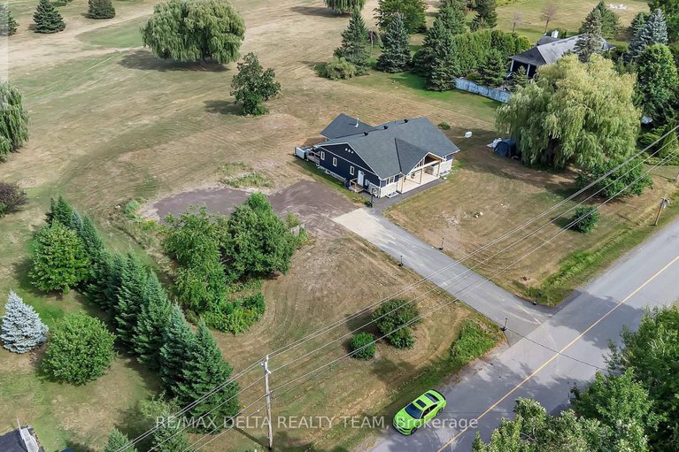 29366058/4645-mcneely-rd-road/sarsfieldbearbrook/ottawa/ontario/K4B1J1_41