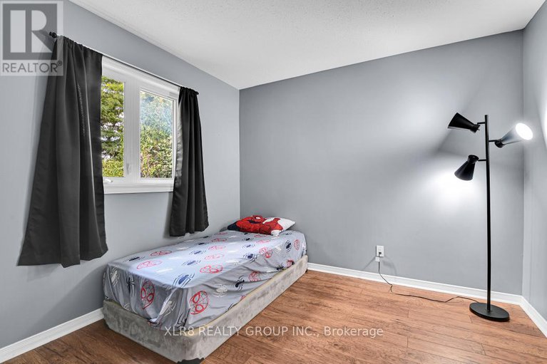 28770796/12-john-sidney-crescent/stittsville-south/ottawa/ontario/K2S1J7_30