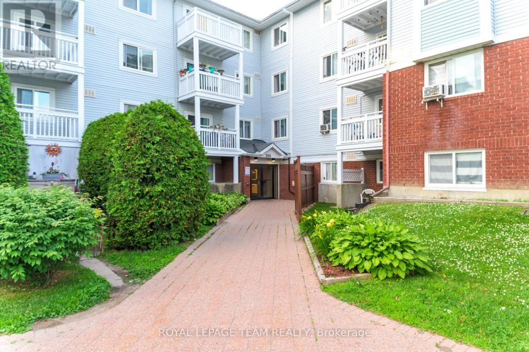 28563933/204-266-lorry-greenberg-drive/hunt-club-parkgreenboro/ottawa/ontario/K1T3J9_2