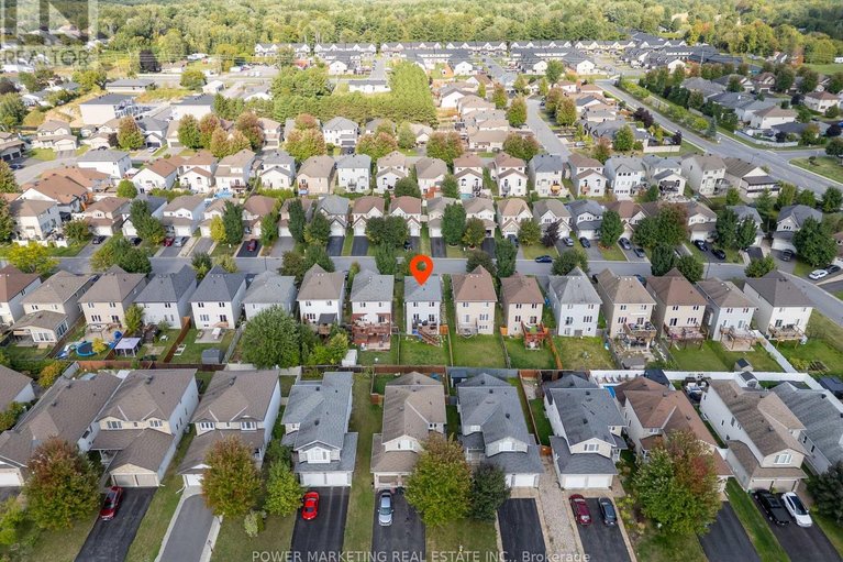 29319586/270-mica-crescent/town-of-rockland/clarence-rockland/ontario/K4K0E2_33