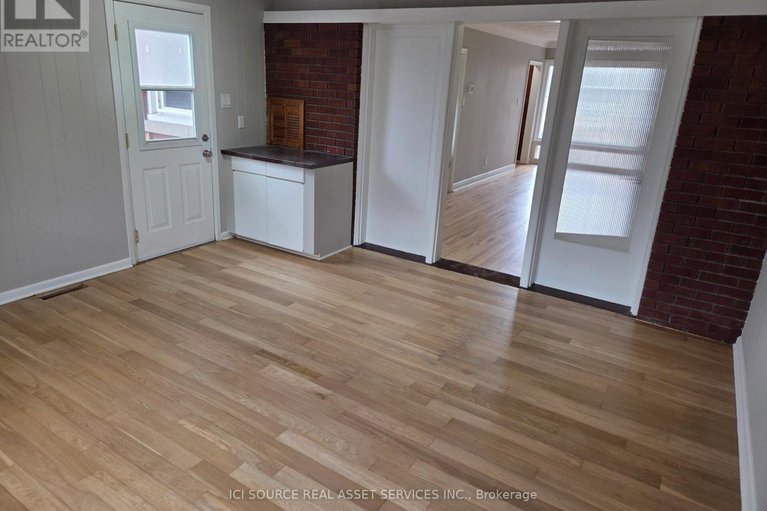 29555442/30-sunnycrest-drive/city-viewskylinefisher-heightsparkwood-hills/ottawa/ontario/K2E5Y2_9