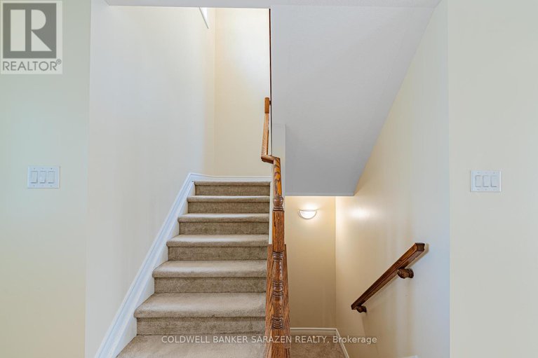 28532595/116-whernside-terrace-w/morgans-grantsouth-march/ottawa/ontario/K2W0C7_21