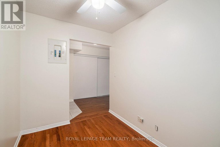 28632770/507-320-centrum-boulevard/bilberry-creekqueenswood-heights/ottawa/ontario/K1E3X9_11