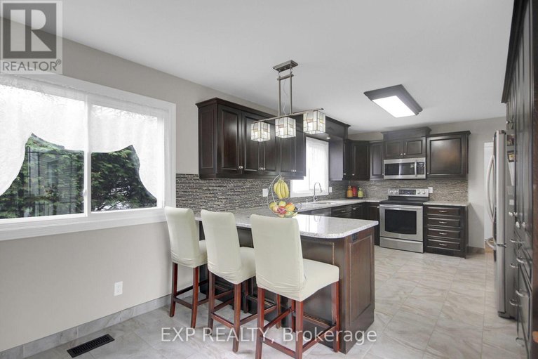 28340674/2001-neepawa-avenue/carlingwood/ottawa/ontario/K2A3L4_20
