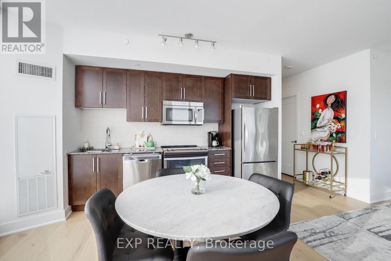 29397410/810-485-richmond-road/westboro-west/ottawa/ontario/K2A3W9_22