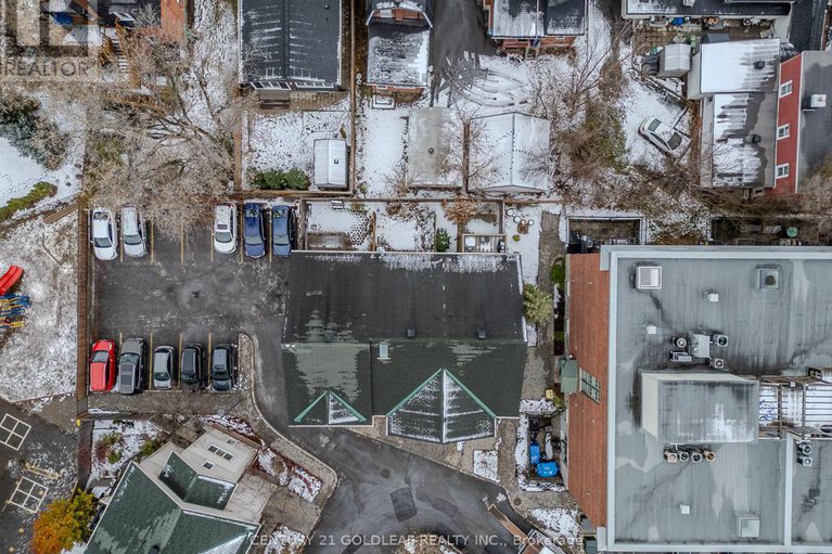 29137648/4-schoolhouse-private/lindenlea/ottawa/ontario/K1M2J5_36