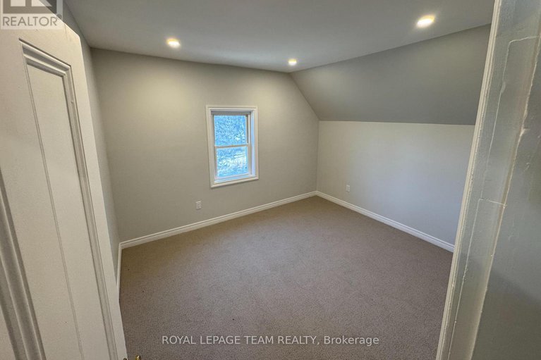 28826306/1022-bridge-street/manotick-east-to-manotick-station/ottawa/ontario/K4M1K4_22