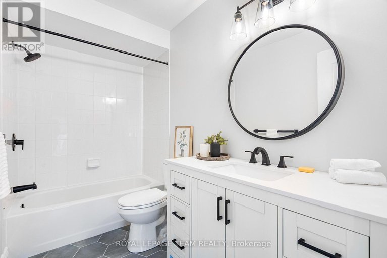 29668380/1925-windwood-place/chapel-hill/ottawa/ontario/K1C7K7_28