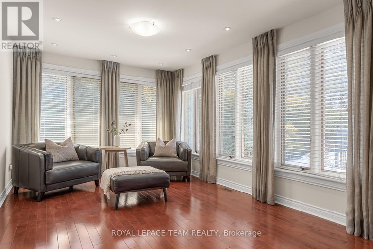 28088968/48-cedarhill-drive/cedar-hillorchard-estates/ottawa/ontario/K2R1C3_14