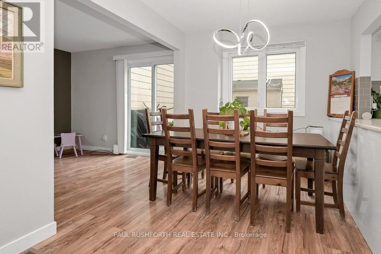 29613824/244-salter-crescent/beaverbrook/ottawa/ontario/K2K1Z2_11