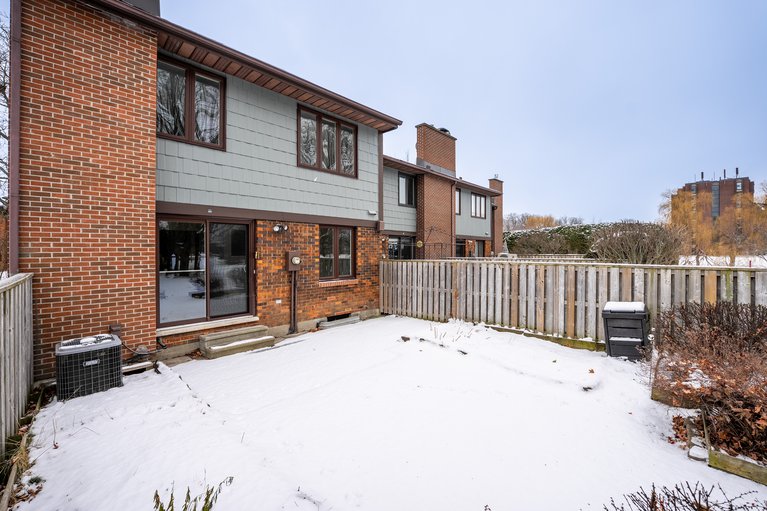 X12582568/8-chisholm-court/kanata-beaverbrook/ottawa/ontario/K2K1E2_45