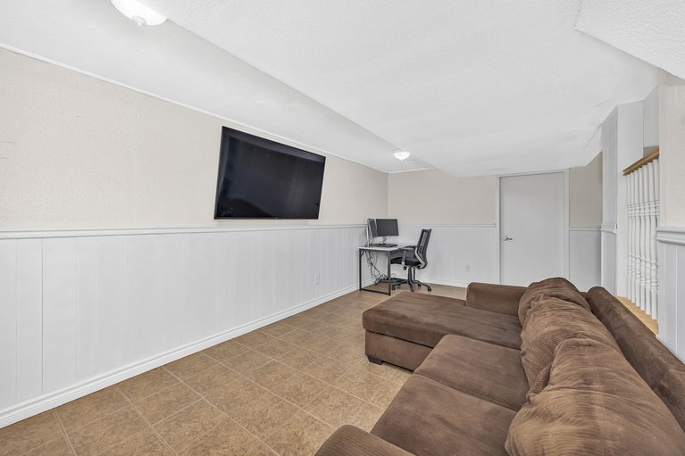 X12181933/217-equestrian-drive/kanata-bridlewood/ottawa/ontario/K2M1A5_34