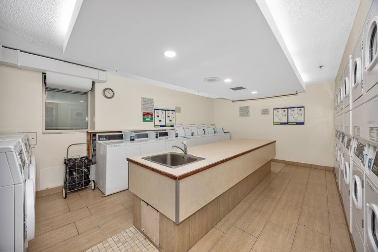 X12476763/106-415-greenview-avenue/britannia/ottawa/ontario/K2B8G5_33