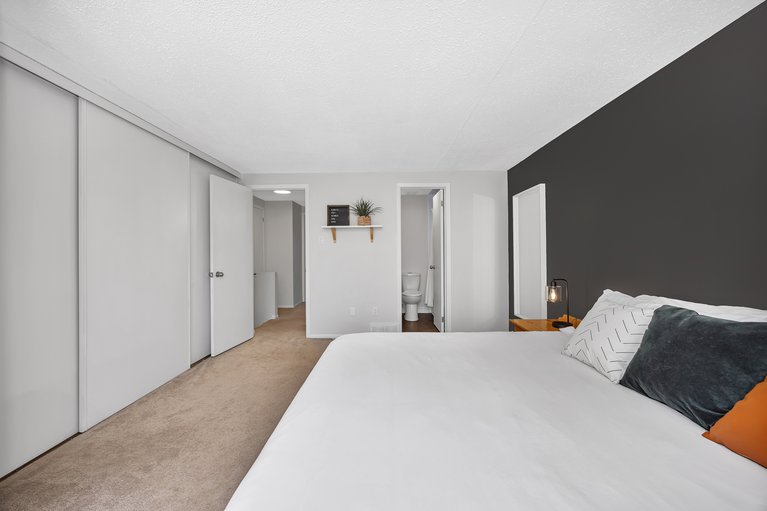 X12114984/82-baneberry-crescent/kanata-glencairnhazeldean/ottawa/ontario/K2L2Y4_26
