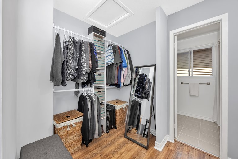 X12181933/217-equestrian-drive/kanata-bridlewood/ottawa/ontario/K2M1A5_25