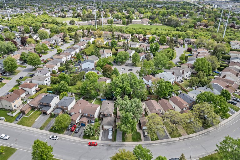 X12181933/217-equestrian-drive/kanata-bridlewood/ottawa/ontario/K2M1A5_48