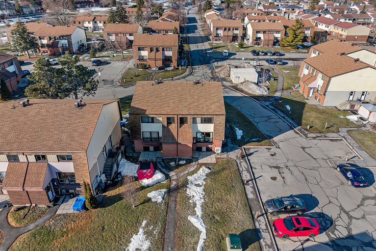 X12876316/23a-woodvale-green-none/craig-henrywoodvale/ottawa/ontario/K2G4H3_32