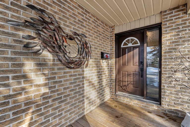 X12802098/277-park-grove-drive/queenswood-heights-south/ottawa/ontario/K1E2S9_4