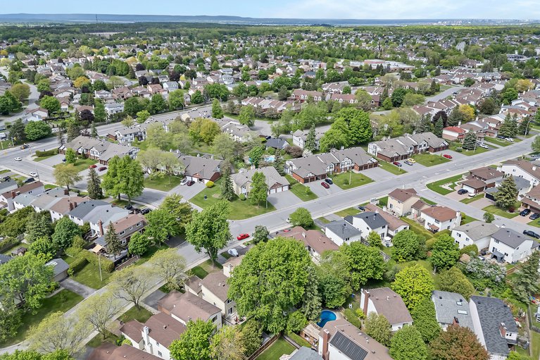 X12181933/217-equestrian-drive/kanata-bridlewood/ottawa/ontario/K2M1A5_51