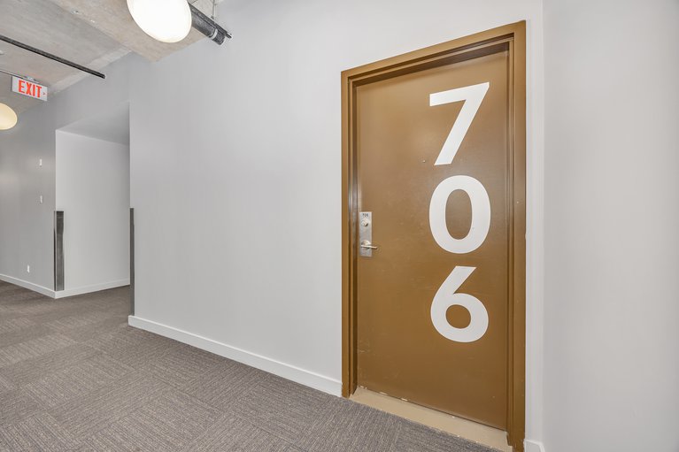 X12130540/706-360-mcleod-street/ottawa-centre/ottawa/ontario/K2P1A9_7