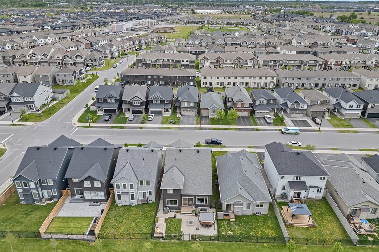 X12171439/88-defence-street/kanata-emerald-meadowstrailwest/ottawa/ontario/K2V0N3_71