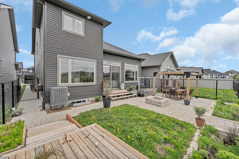 X12171439/88-defence-street/kanata-emerald-meadowstrailwest/ottawa/ontario/K2V0N3_60