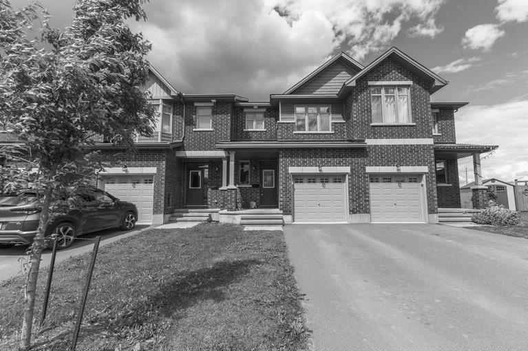 156 Hawkeswood Drive