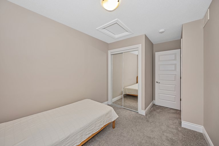 X12454230/1184-docteur-corbeil-boulevard/town-of-rockland/clarence-rockland/ontario/K2K0G9_15
