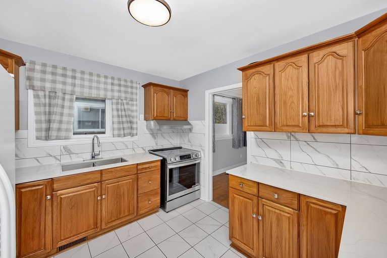 X12558016/345-poulin-avenue/britannia/ottawa/ontario/K2B5T9_16