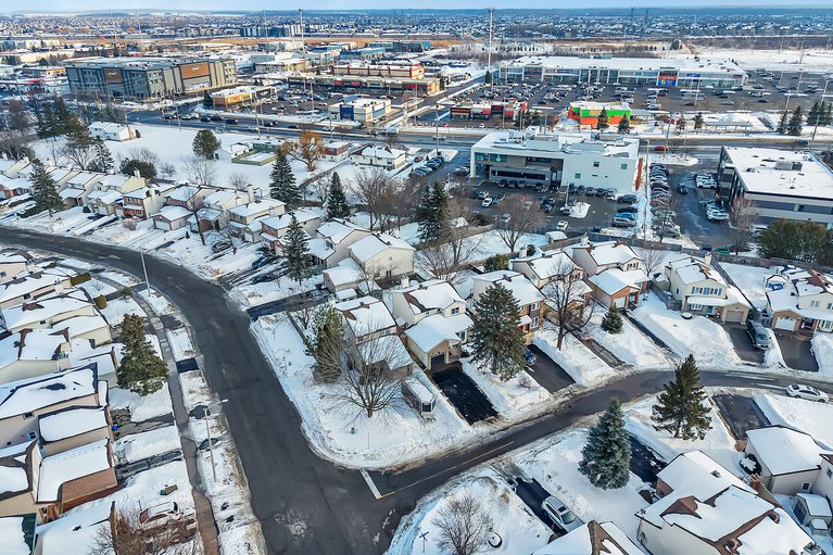 X12802098/277-park-grove-drive/queenswood-heights-south/ottawa/ontario/K1E2S9_53